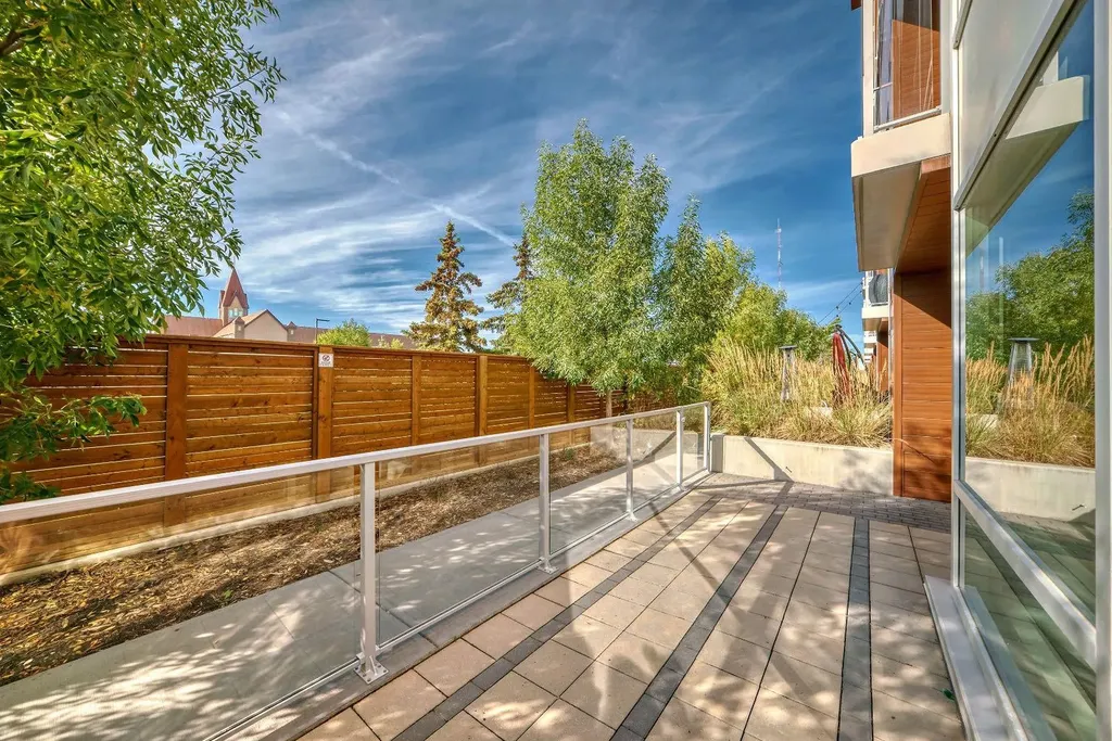 8445 Broadcast Avenue SW Calgary AB T3H 4C7