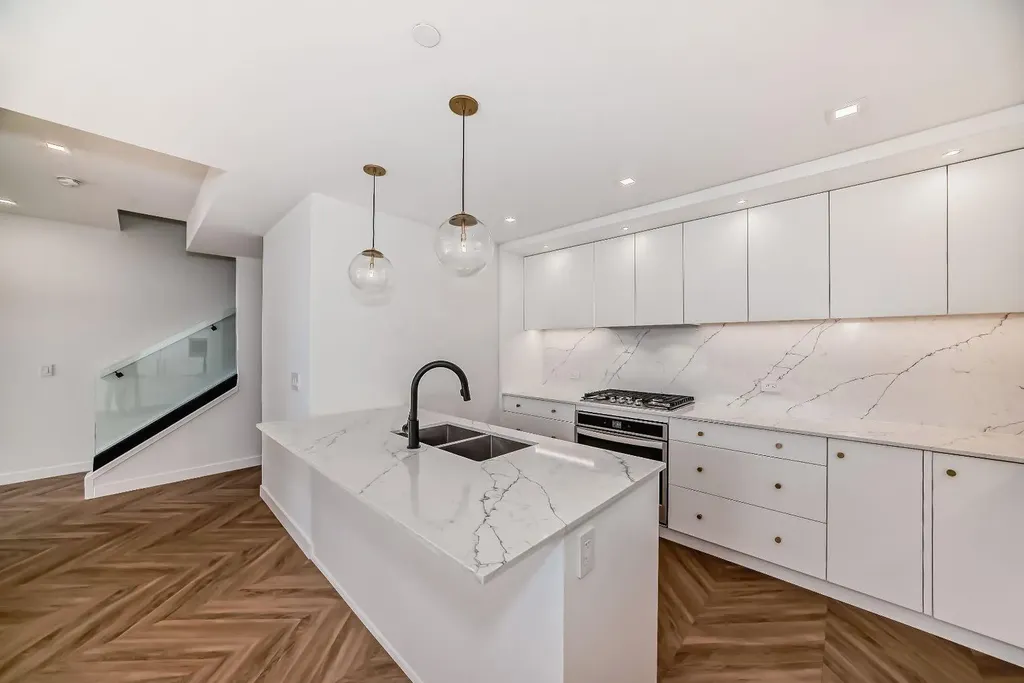 8445 Broadcast Avenue SW Calgary AB T3H 4C7