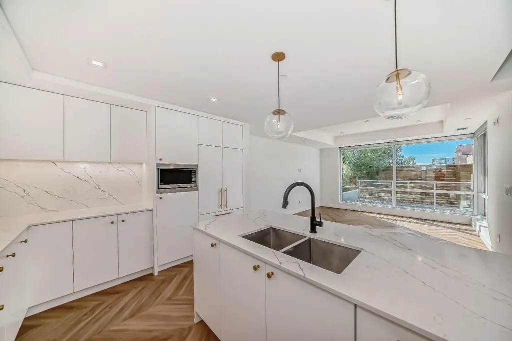 8445 Broadcast Avenue SW Calgary AB T3H 4C7