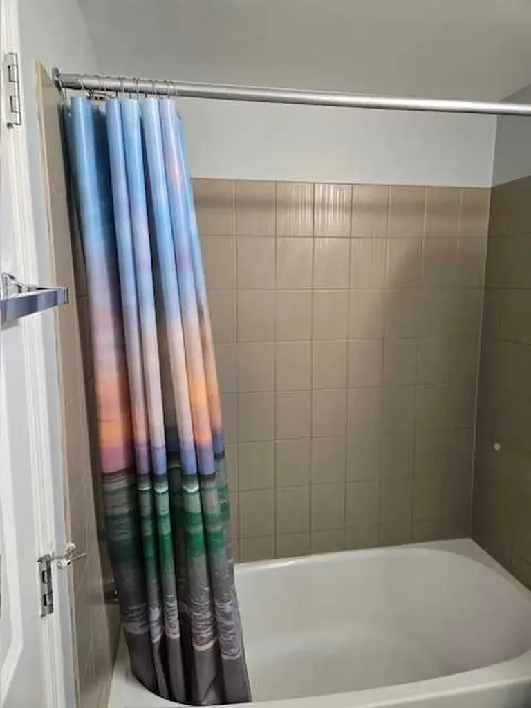 7210 80 Avenue NE Calgary AB T3J 0N7