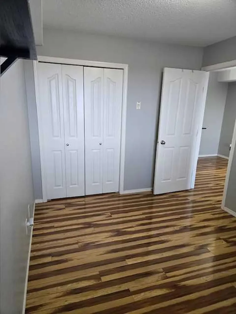7210 80 Avenue NE Calgary AB T3J 0N7