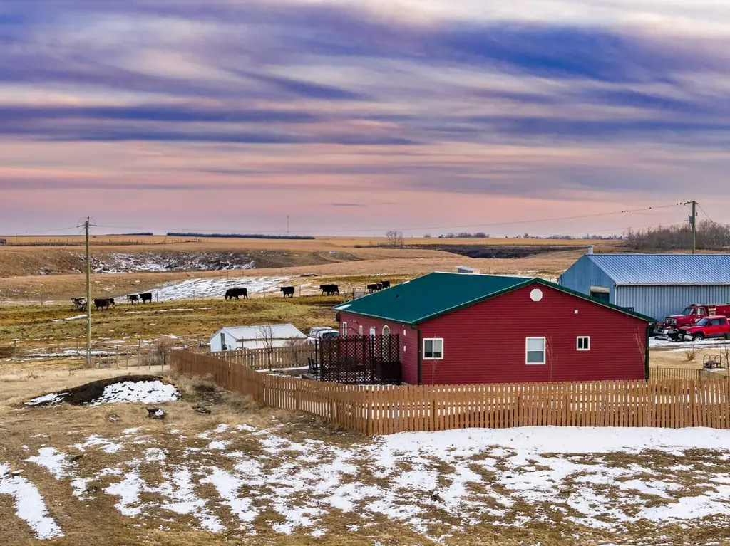 Rural Rural Kneehill County AB T0M 0A0