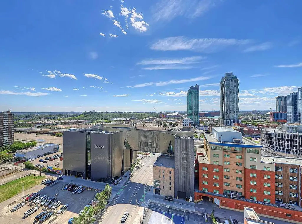 450 8 Avenue SE Calgary AB T2G 1T2