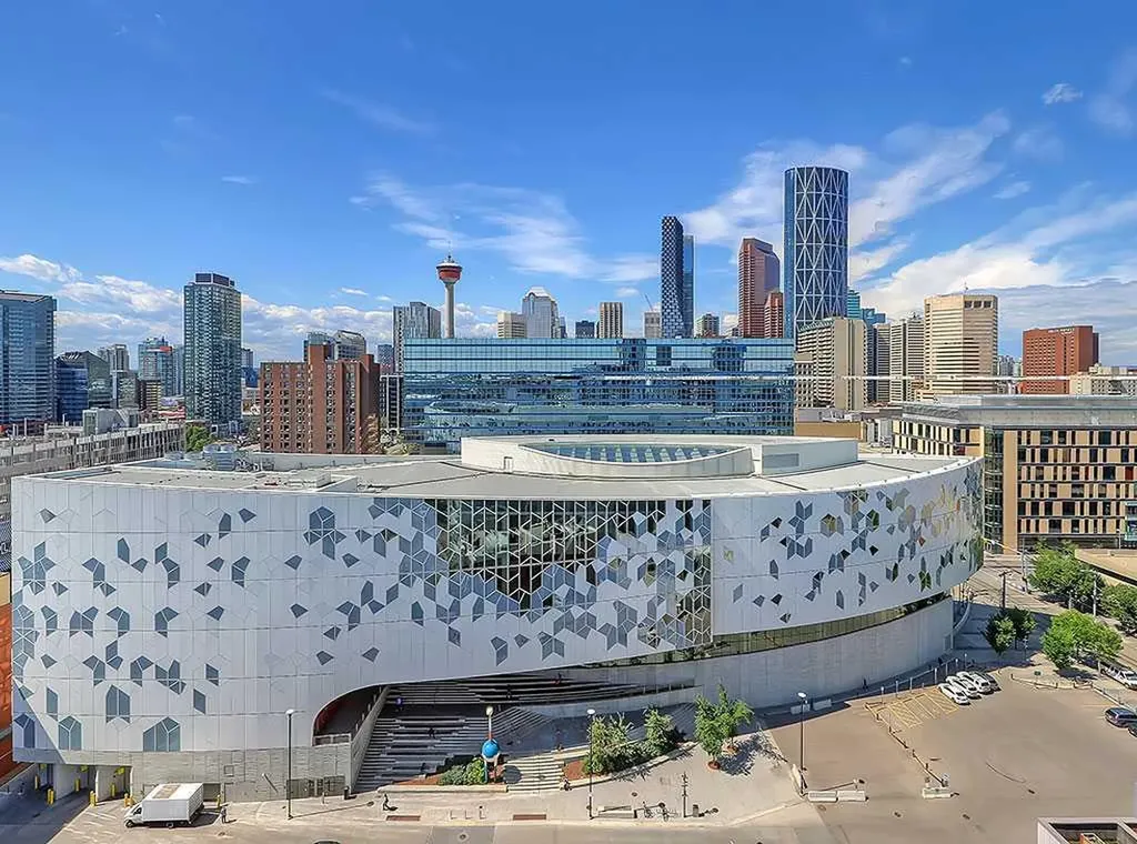 450 8 Avenue SE Calgary AB T2G 1T2