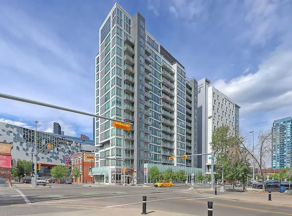 450 8 Avenue SE Calgary AB T2G 1T2
