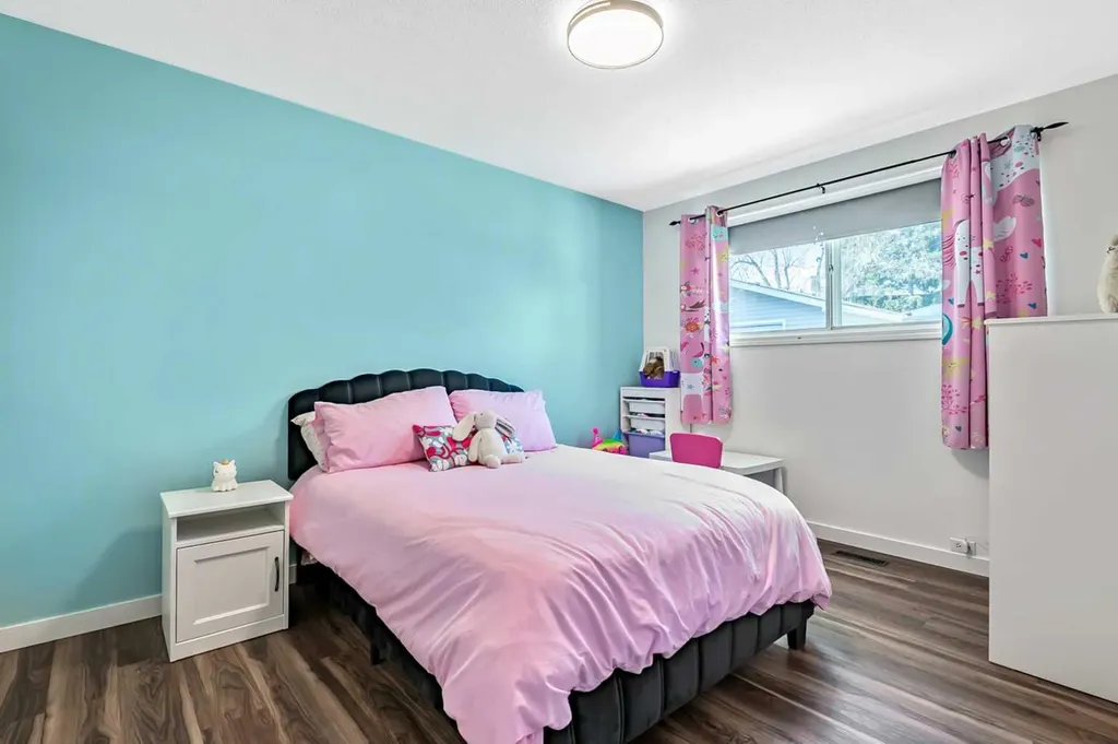 11835 Elbow Drive SW Calgary AB T2W 1H1
