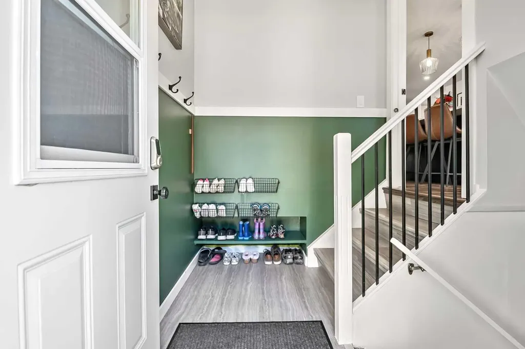 11835 Elbow Drive SW Calgary AB T2W 1H1