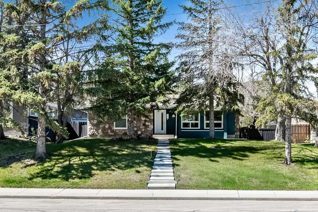 11835 Elbow Drive SW Calgary AB T2W 1H1