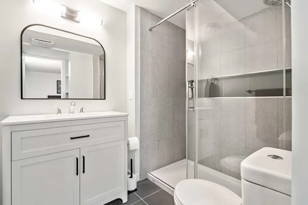 11835 Elbow Drive SW Calgary AB T2W 1H1