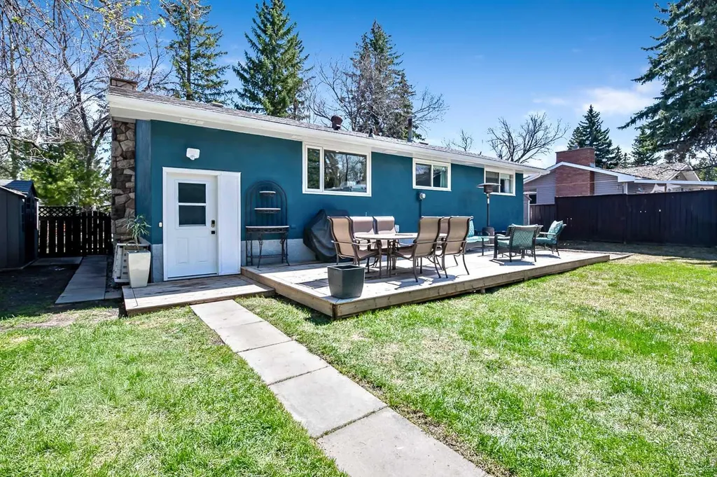 11835 Elbow Drive SW Calgary AB T2W 1H1