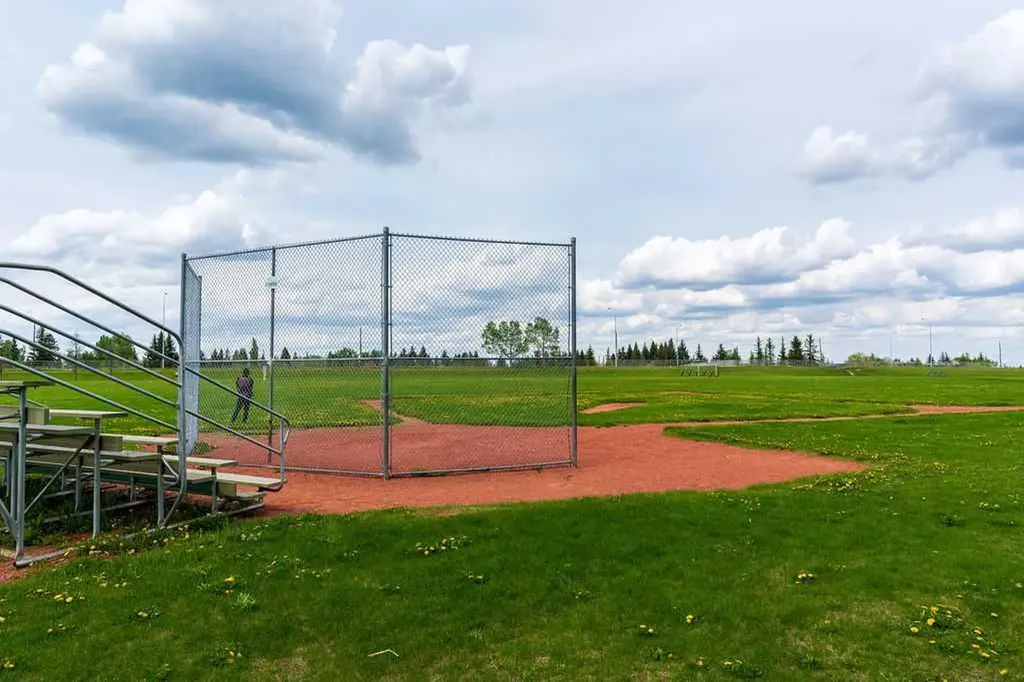 11835 Elbow Drive SW Calgary AB T2W 1H1