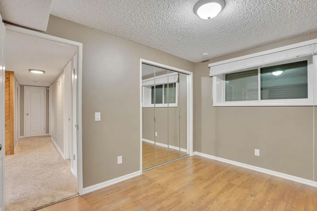 436 Huntley Way NE Calgary AB T2K 4Z8