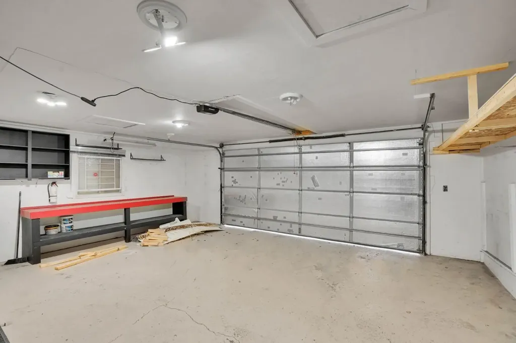 436 Huntley Way NE Calgary AB T2K 4Z8