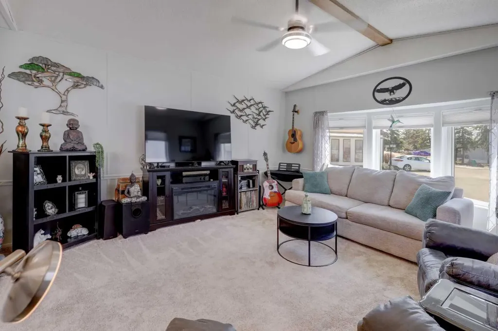 256 Burroughs Circle NE Calgary AB T1Y 6K3