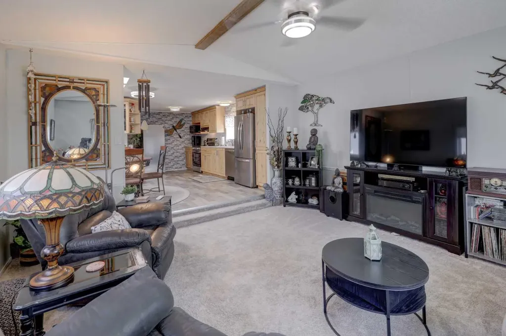 256 Burroughs Circle NE Calgary AB T1Y 6K3