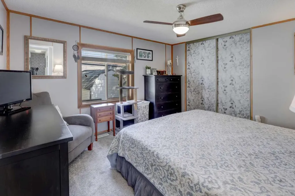 256 Burroughs Circle NE Calgary AB T1Y 6K3