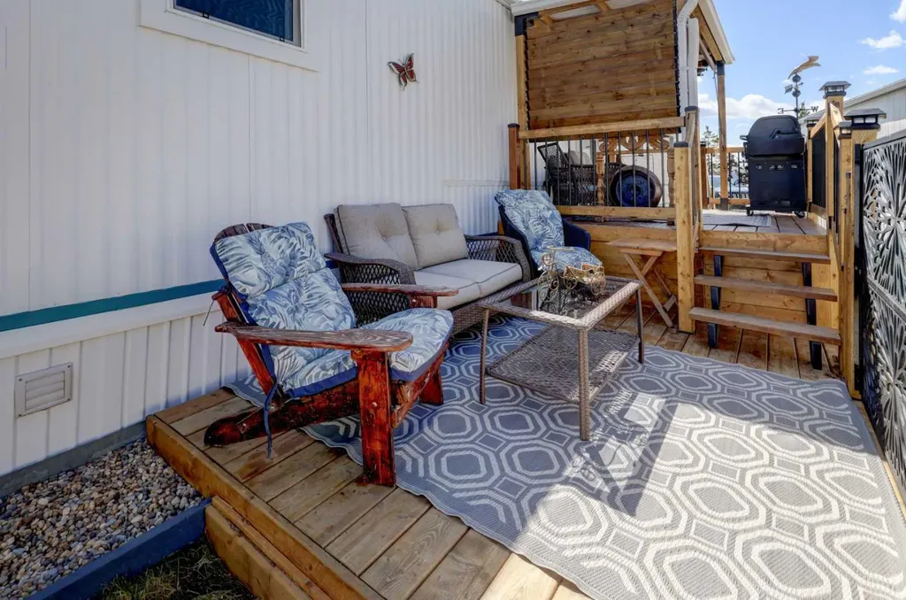 256 Burroughs Circle NE Calgary AB T1Y 6K3