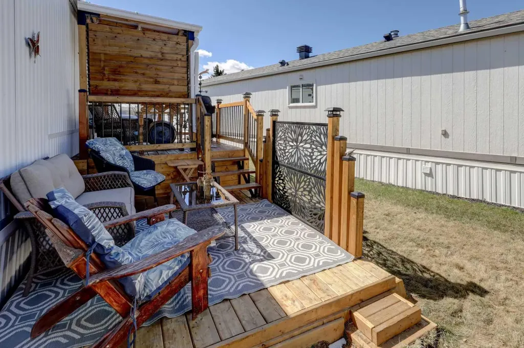 256 Burroughs Circle NE Calgary AB T1Y 6K3