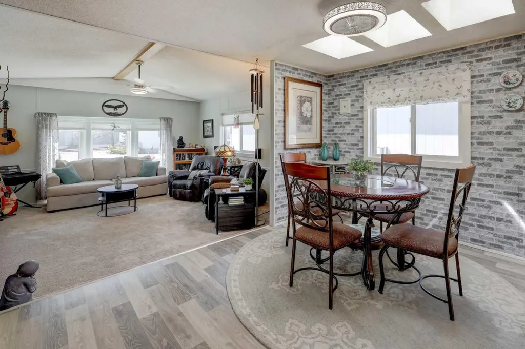 256 Burroughs Circle NE Calgary AB T1Y 6K3