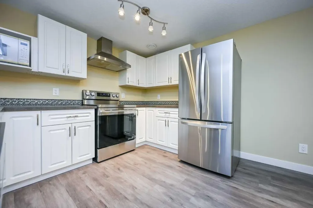 11320 97 Street Grande Prairie AB T8V 3M9