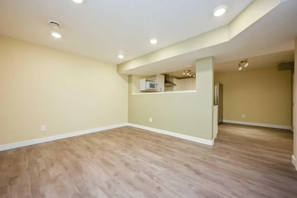 11320 97 Street Grande Prairie AB T8V 3M9