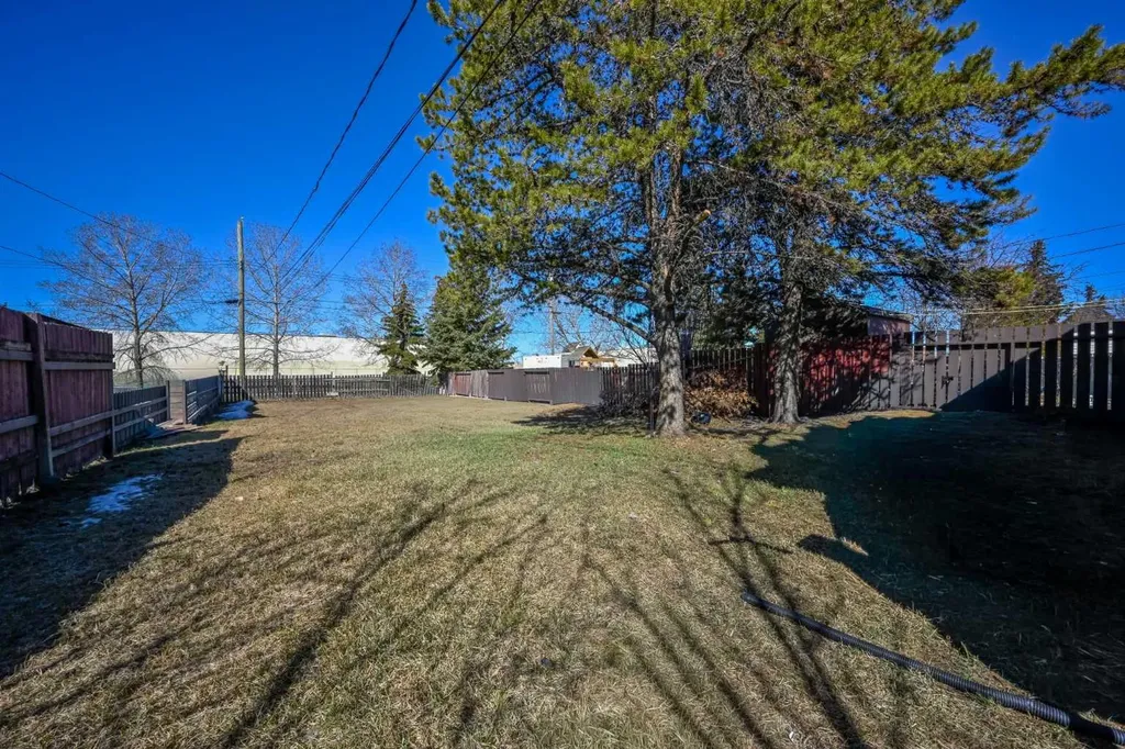 11320 97 Street Grande Prairie AB T8V 3M9