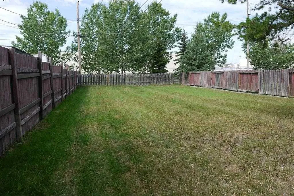 11320 97 Street Grande Prairie AB T8V 3M9