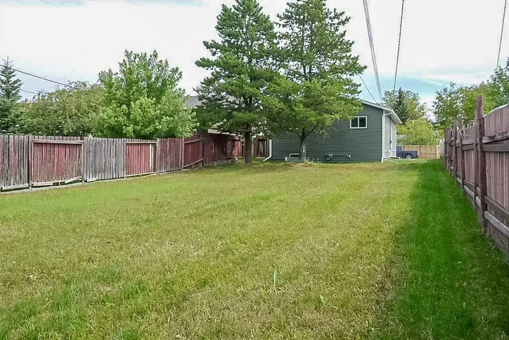 11320 97 Street Grande Prairie AB T8V 3M9