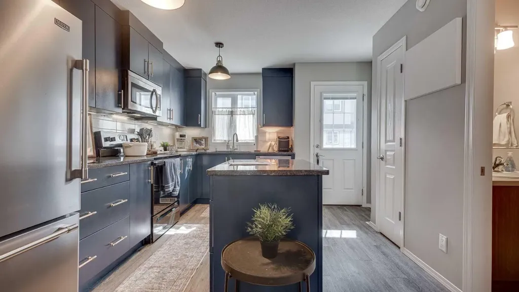 339 Viscount Drive Red Deer AB T4R 0S2