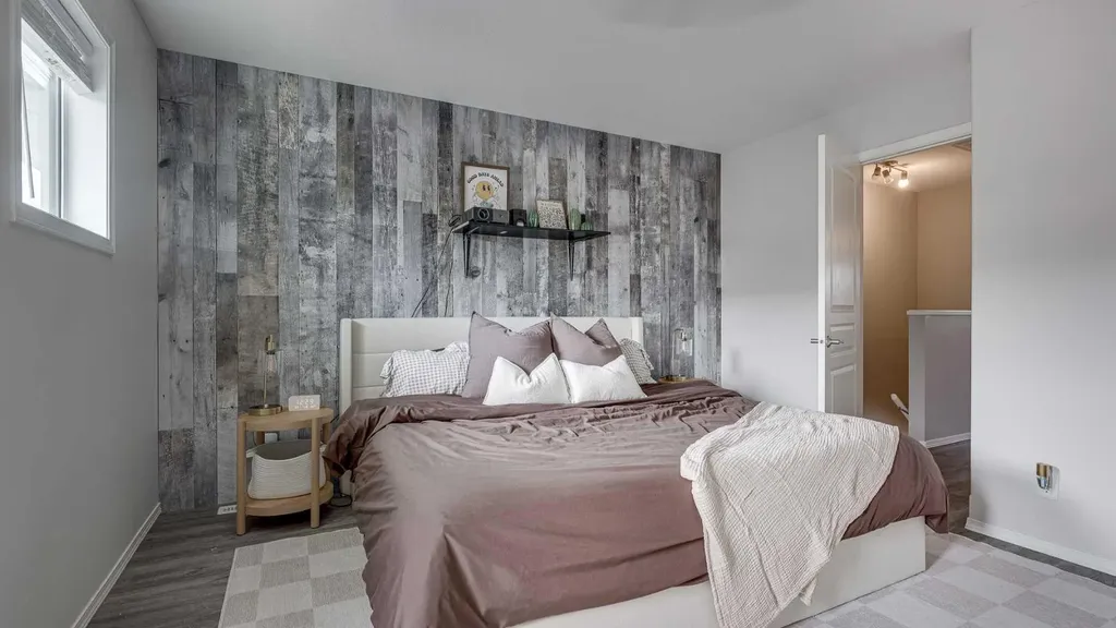 339 Viscount Drive Red Deer AB T4R 0S2