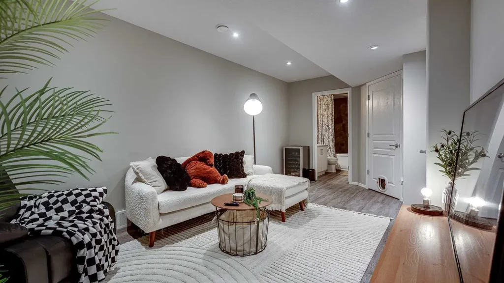 339 Viscount Drive Red Deer AB T4R 0S2