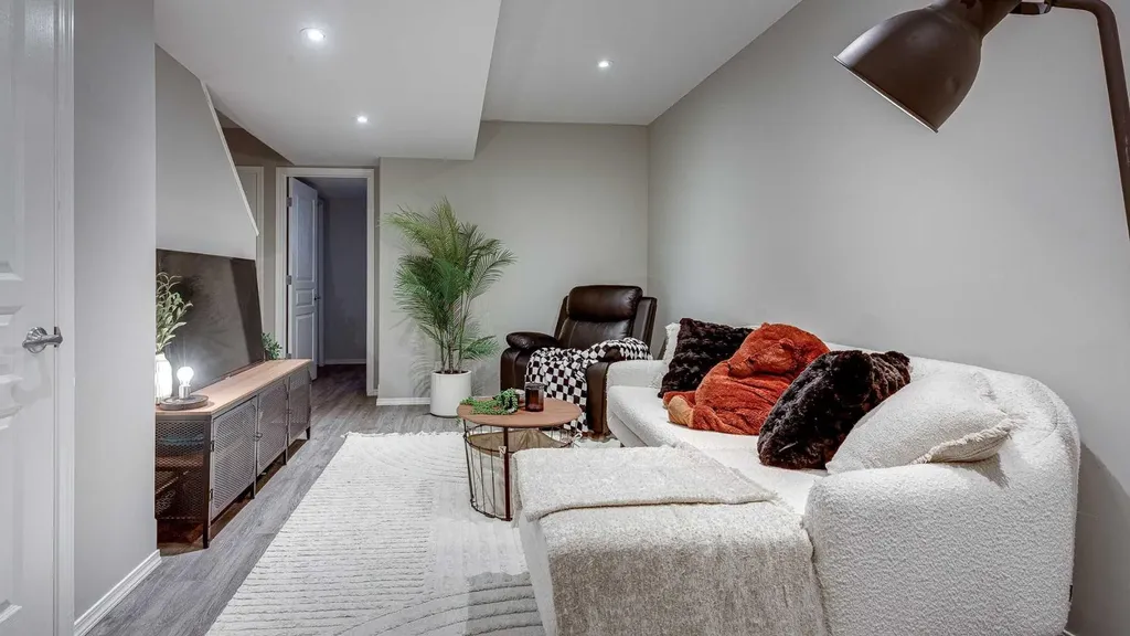 339 Viscount Drive Red Deer AB T4R 0S2