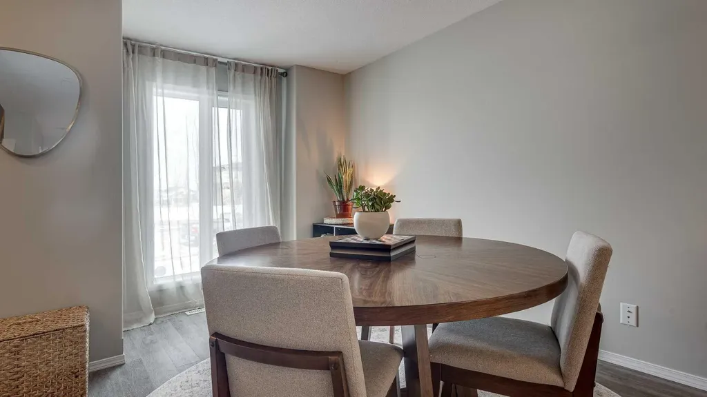 339 Viscount Drive Red Deer AB T4R 0S2