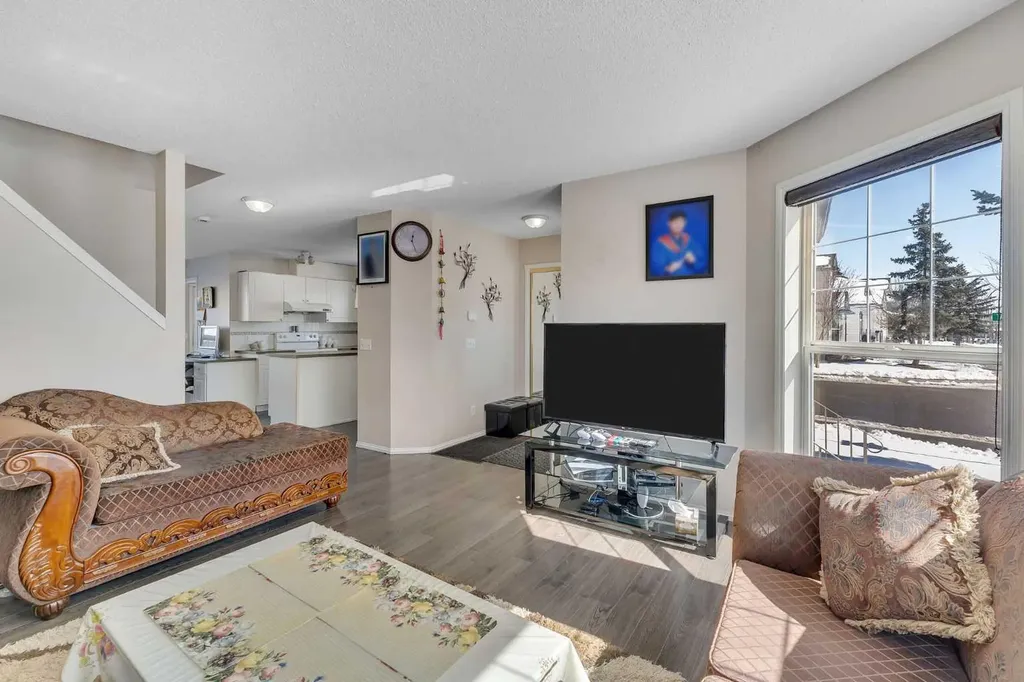 92 Taradale Drive NE Calgary AB T3J 4W7
