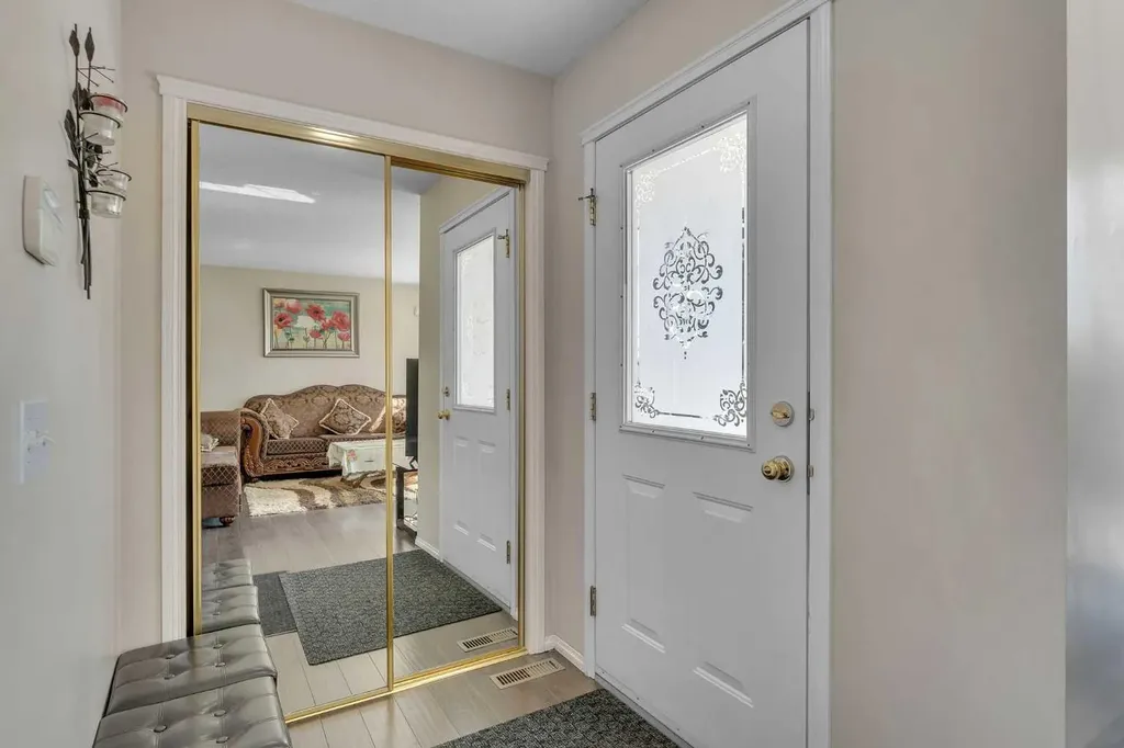 92 Taradale Drive NE Calgary AB T3J 4W7