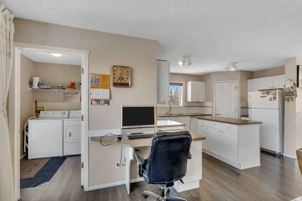 92 Taradale Drive NE Calgary AB T3J 4W7