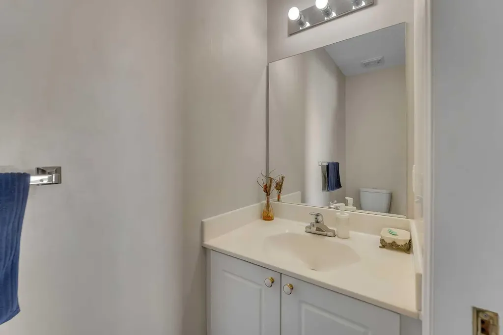 92 Taradale Drive NE Calgary AB T3J 4W7