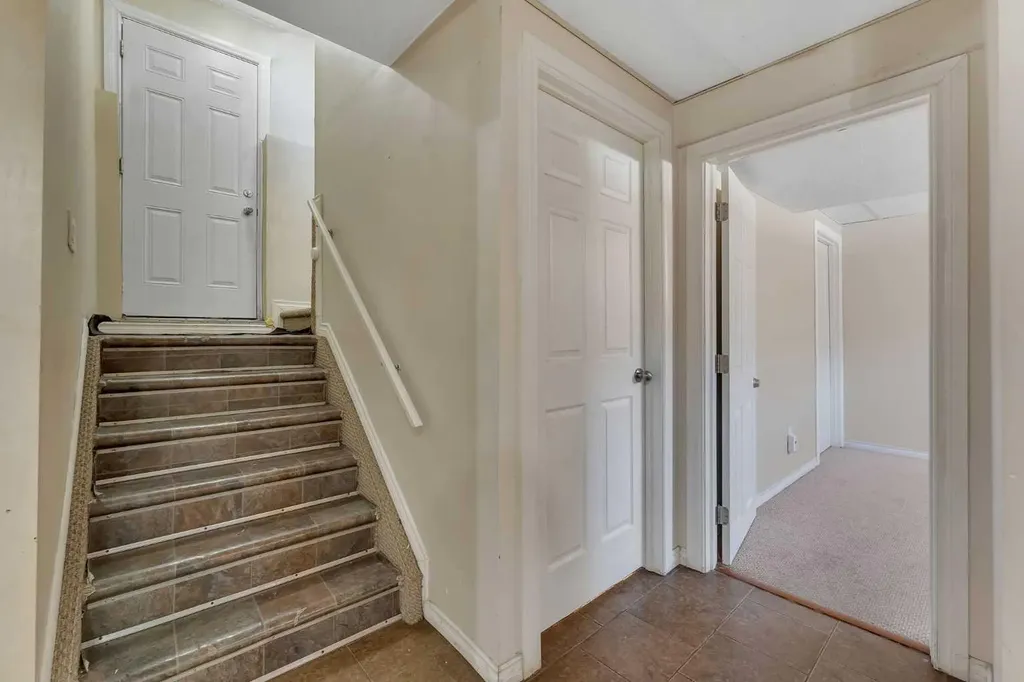92 Taradale Drive NE Calgary AB T3J 4W7