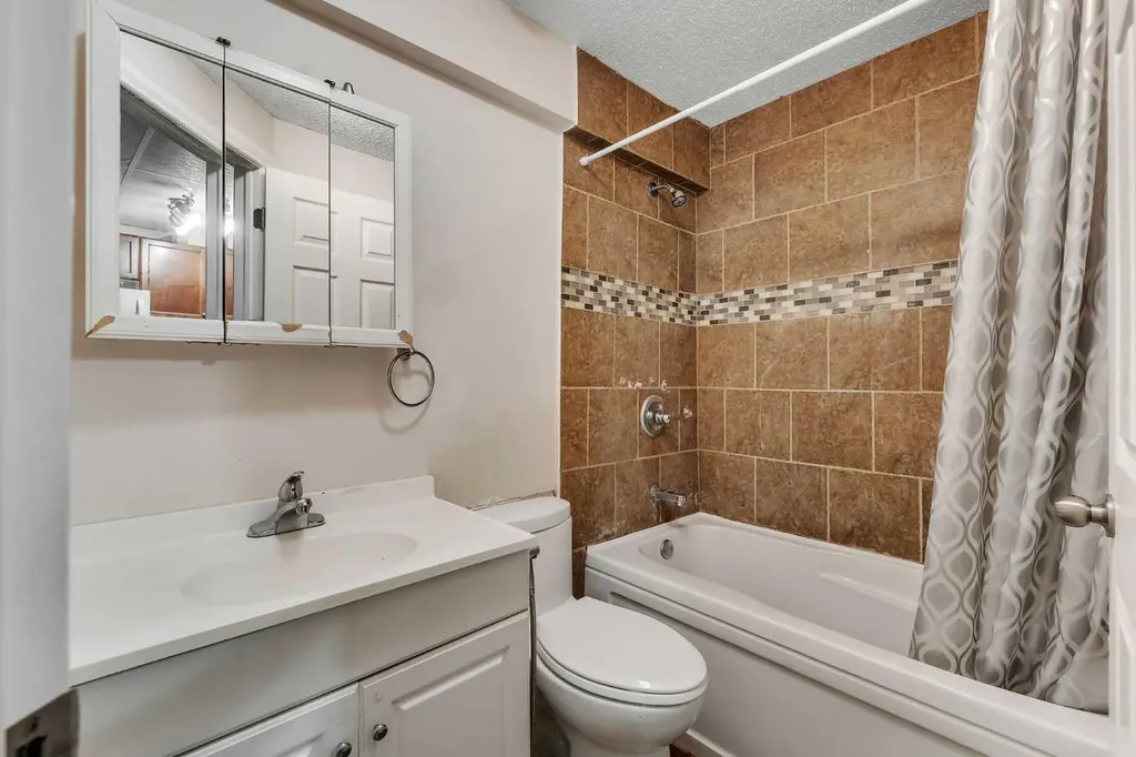 92 Taradale Drive NE Calgary AB T3J 4W7