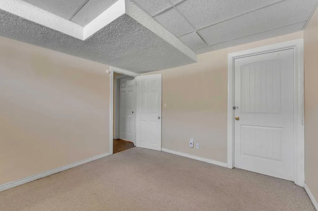 92 Taradale Drive NE Calgary AB T3J 4W7
