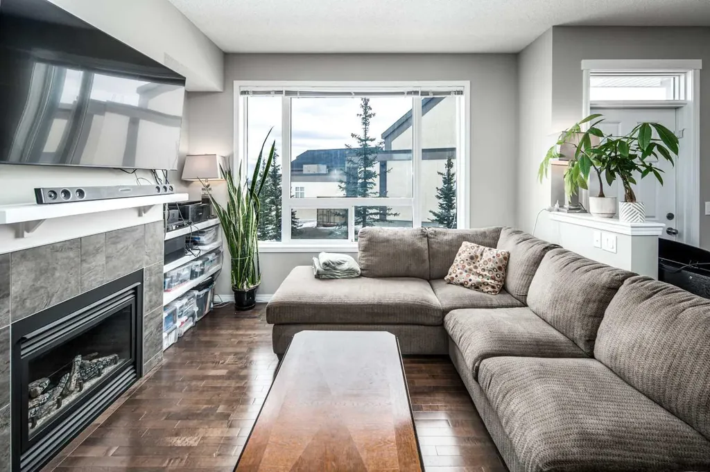 159 Kincora Heath NW Calgary AB T3R 0G6