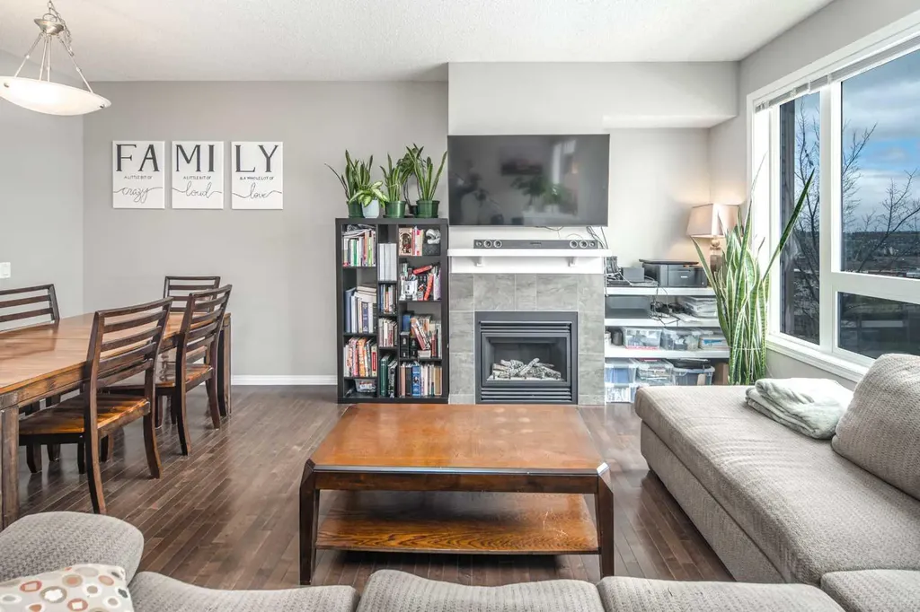 159 Kincora Heath NW Calgary AB T3R 0G6