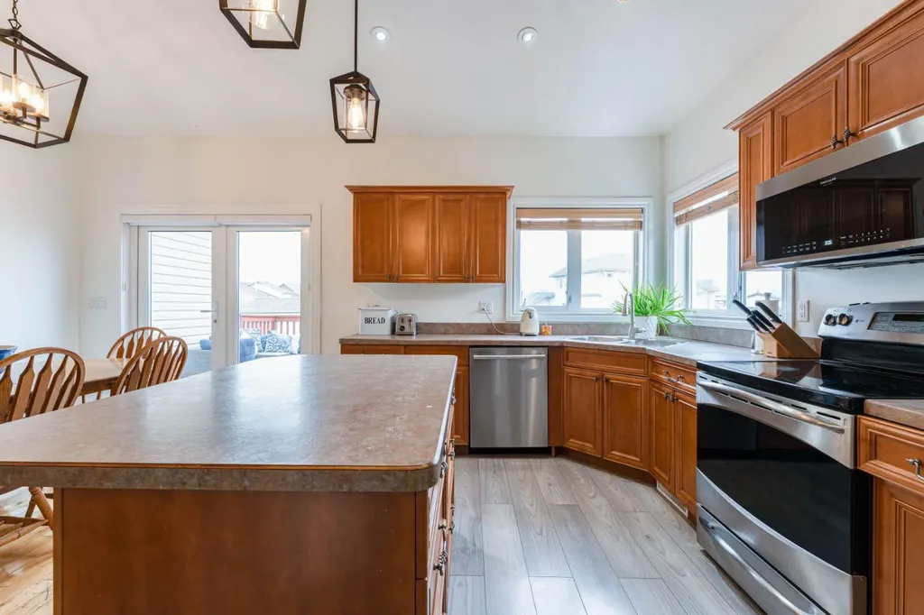 1258 1 Avenue NW Drumheller AB T0J0Y1