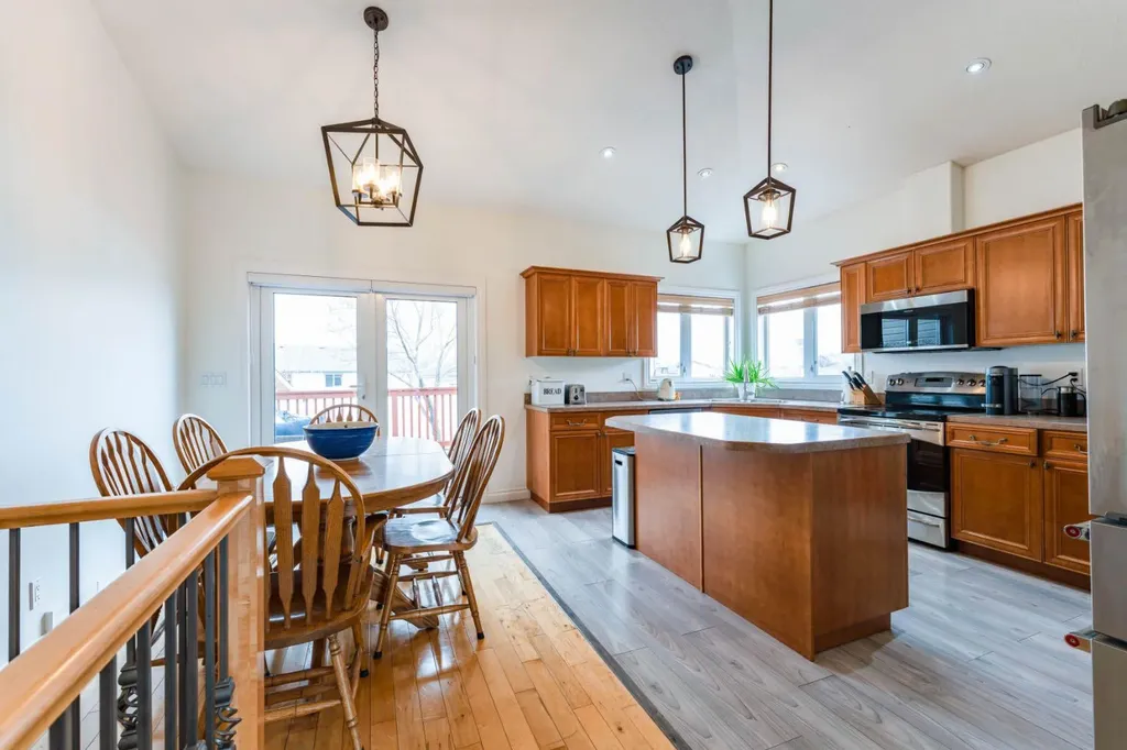 1258 1 Avenue NW Drumheller AB T0J0Y1