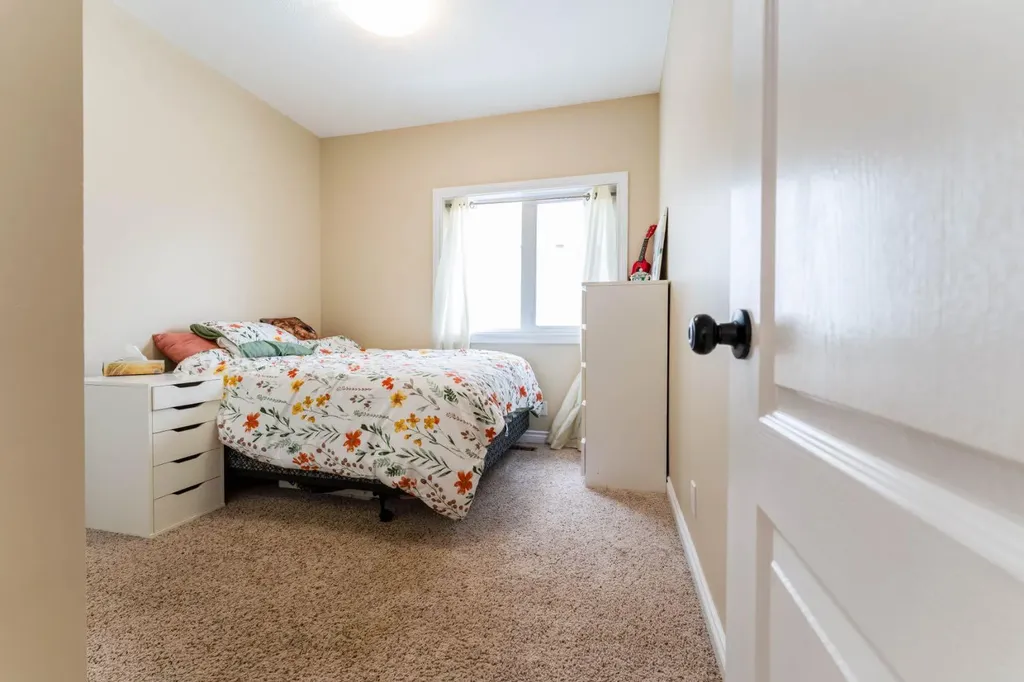 1258 1 Avenue NW Drumheller AB T0J0Y1