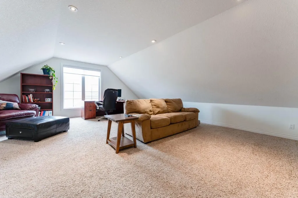 1258 1 Avenue NW Drumheller AB T0J0Y1