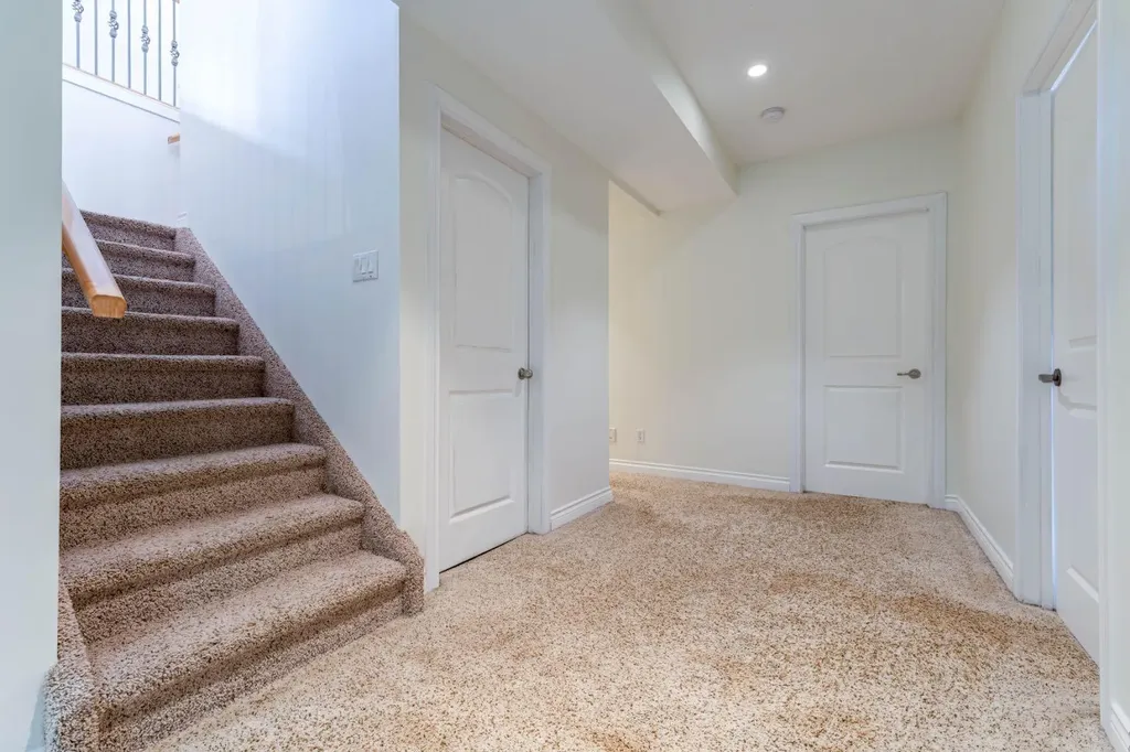 1258 1 Avenue NW Drumheller AB T0J0Y1