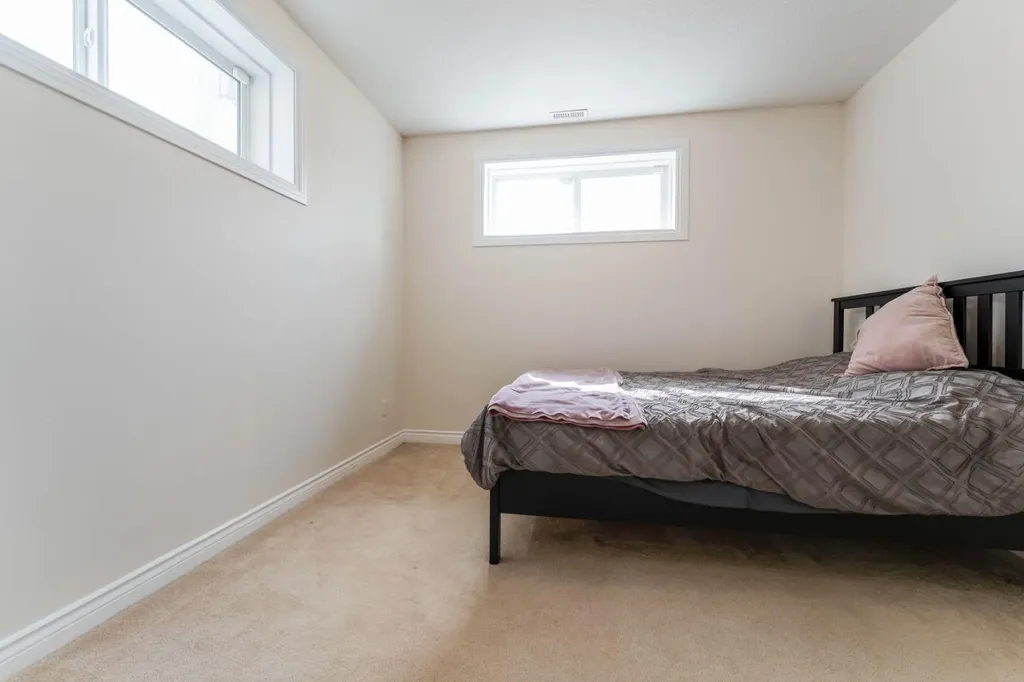 1258 1 Avenue NW Drumheller AB T0J0Y1