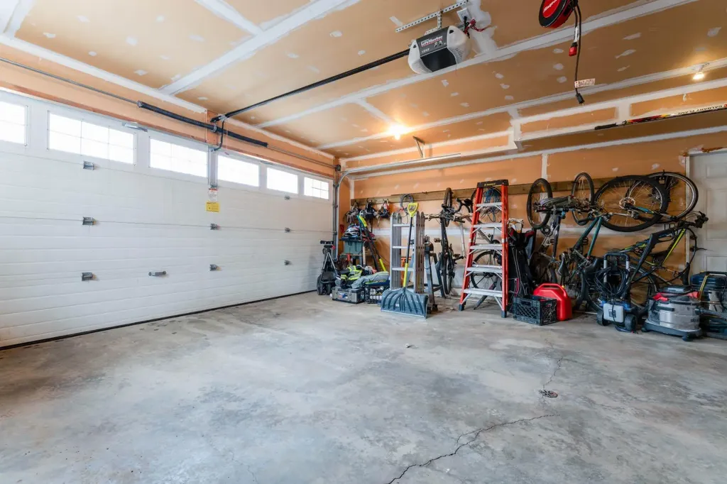 1258 1 Avenue NW Drumheller AB T0J0Y1