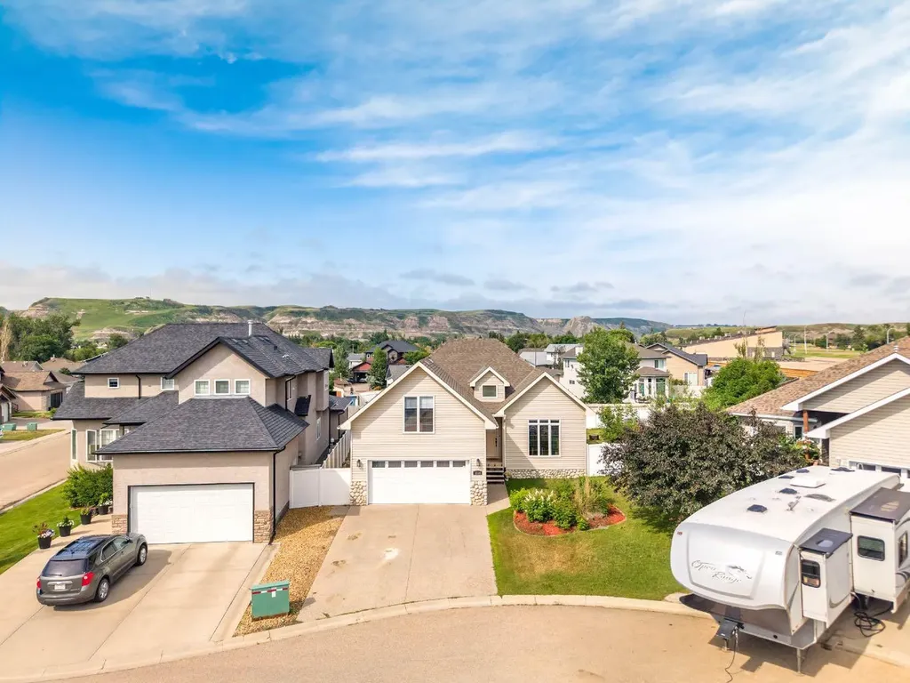 1258 1 Avenue NW Drumheller AB T0J0Y1